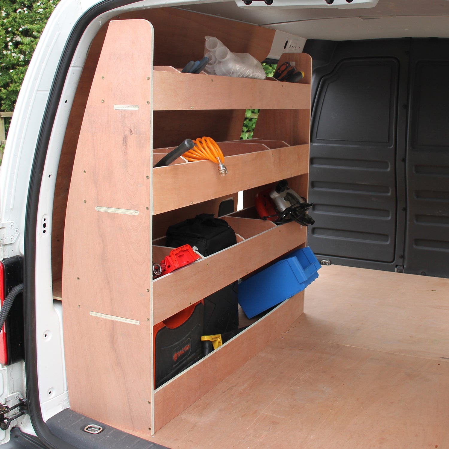 11m2 Mörkgrå Skåpbilsinklädnad & VW Caddy Förvaringshylla