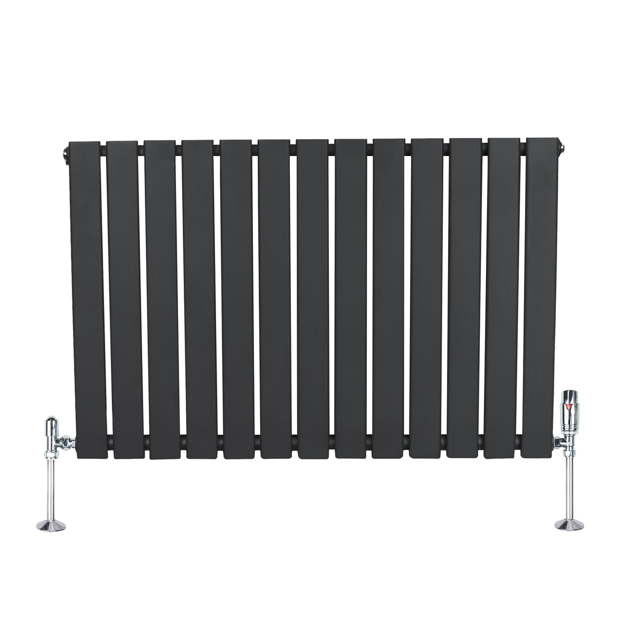 Platt enkelkolumnsradiator i antracitgrå med släta, vertikala ribbor och synliga ventiler, perfekt för modern inredning