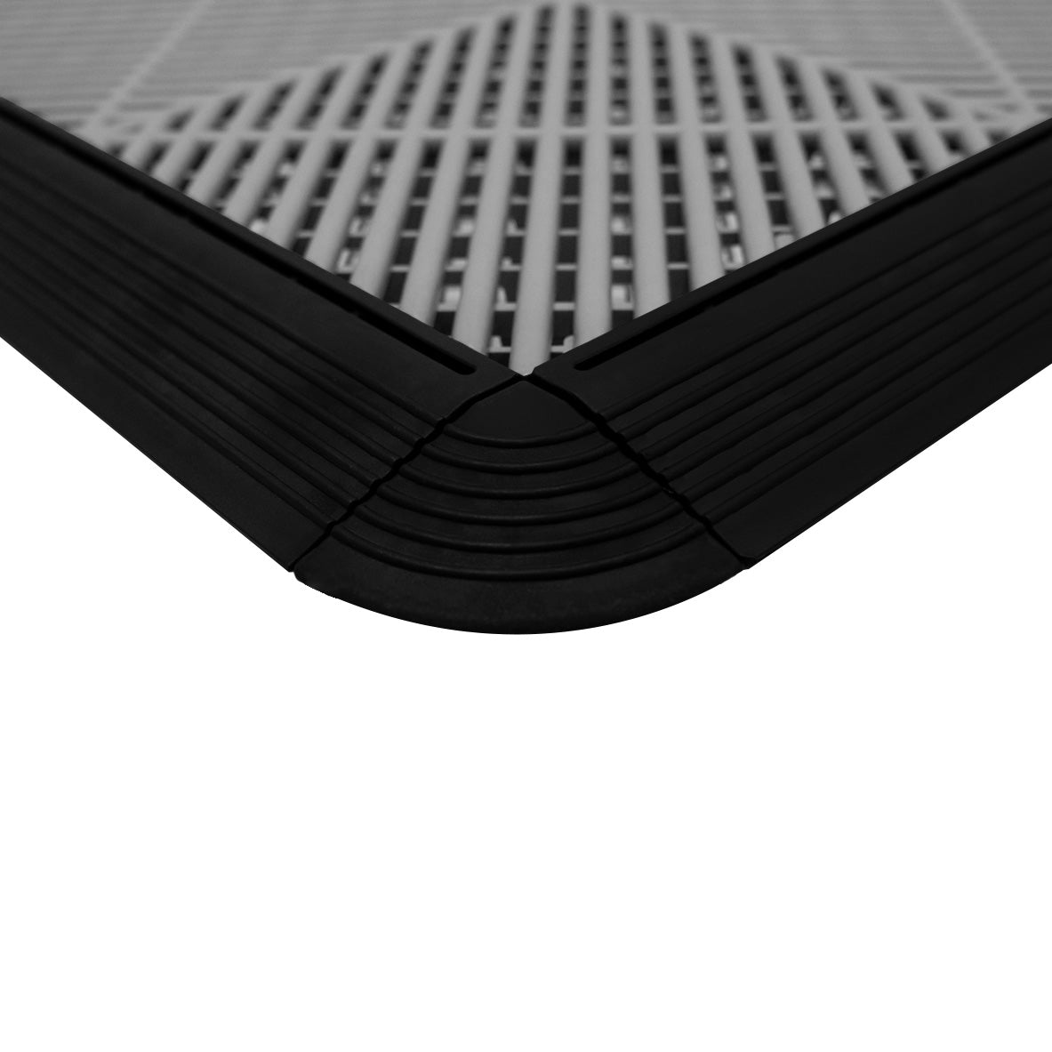 Polypropenplattor med ventilationskanaler (120 enheter) och kanter - Grå (90) och Svart  (30)+ Hexagonal LED-taklampa