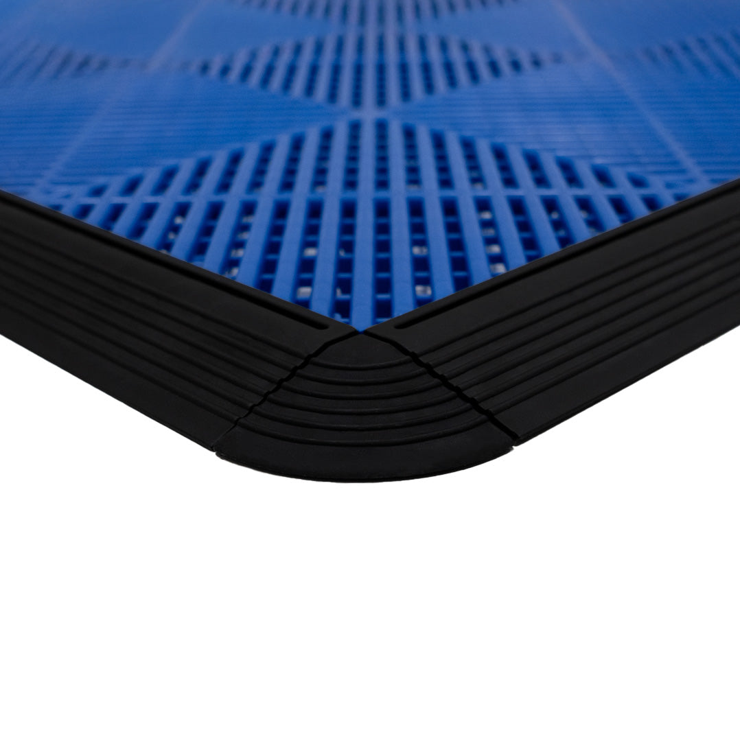 Polypropenplattor med ventilationskanaler (120 enheter) och kanter - Blå (90) och Grå (30)+ Hexagonal LED-taklampa