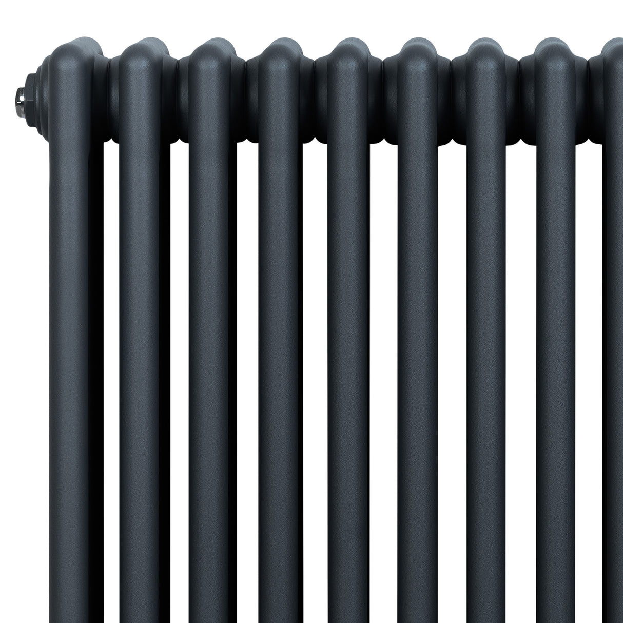 Traditionell 4-kolonnsradiator i antracitgrå, med släta, rundade kolonner och en elegant, industriell design för effektiv uppvärmning