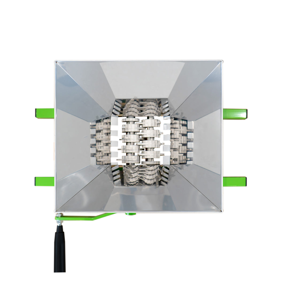 Reflekterande silverfärgad lampa med grönna detaljer, fyrkantig form och synlig inre struktur av metallgaller och spegelytor