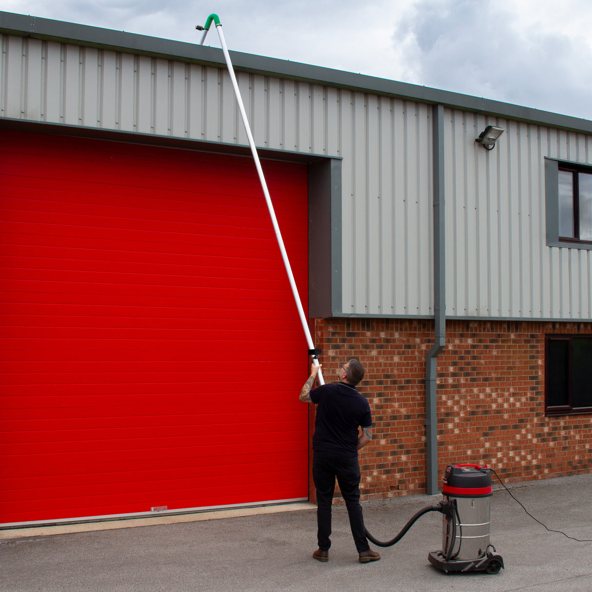 Rännrengöringskit med 80L Dammsugare, Förlängningsbara Rör och 4K-Kamera