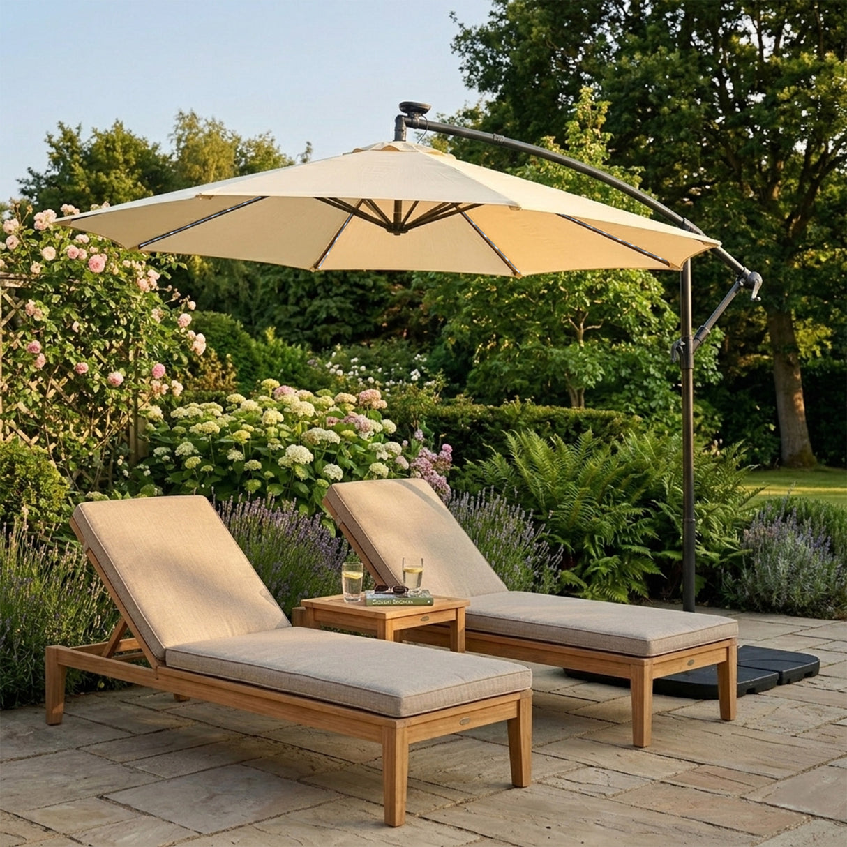 LED Hängparasoll 3 m – Krämvitt
