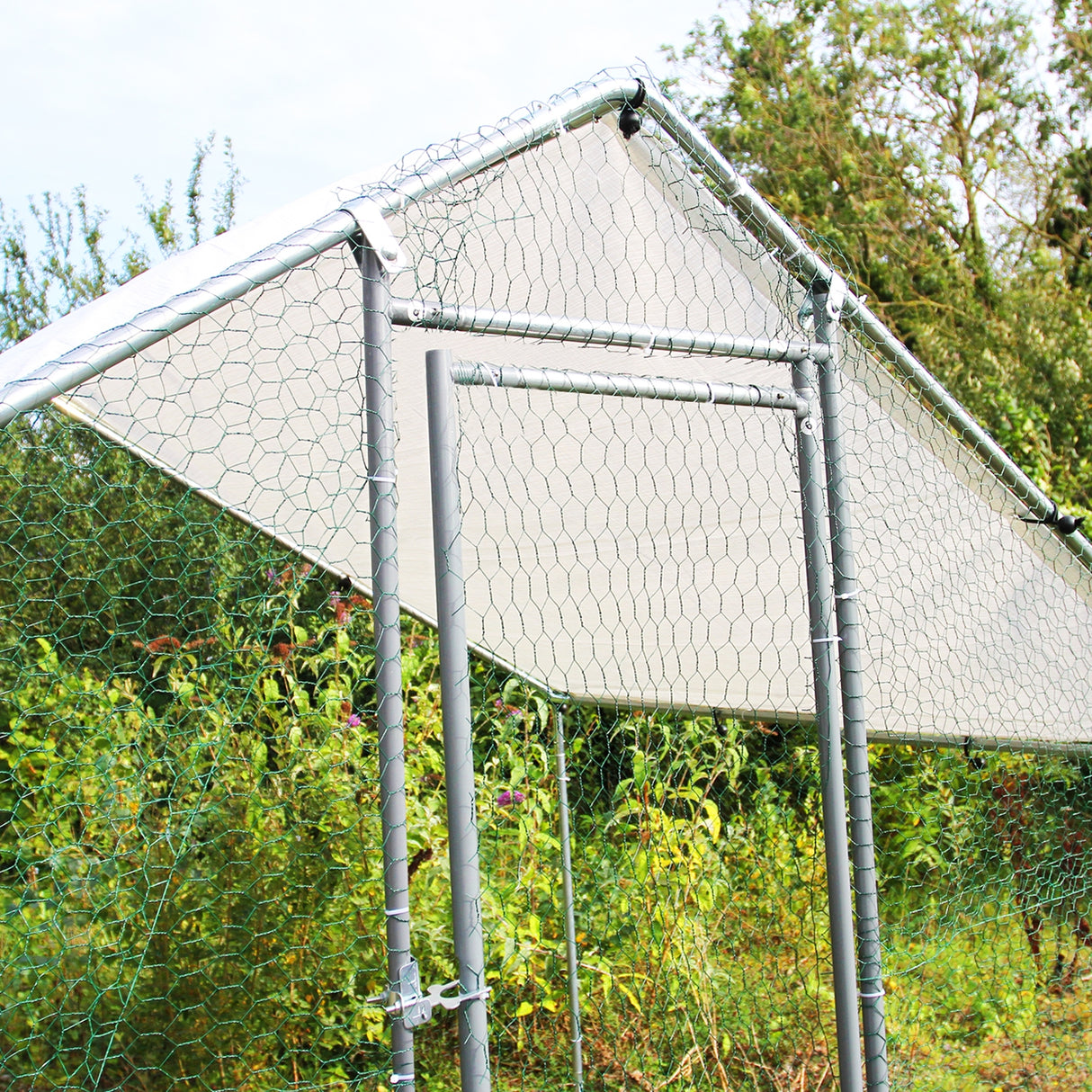 Hönsgård med vattentätt tak 3 m x 2 m x 2 m