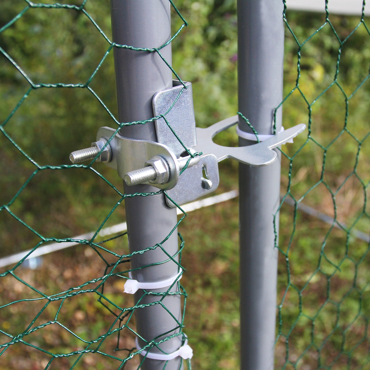 Hönsgård med 2st Vattentäta Tak 4 m x 8 m x 2 m