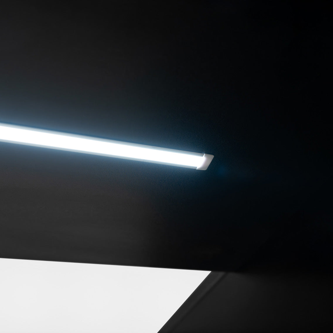 "VEGA" Set med LED-belysta Butiksmoduler CM60 + K1500 + C1500 + TB60 – Svart