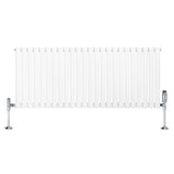 Oval vit enkelpelarradiator med släta, vertikala ribbor och glänsande ventiler, mått 600 mm x 1440 mm, perfekt för inredning