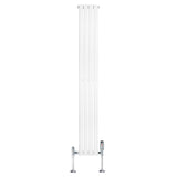 Oval vit enkelpelarradiator med släta, vertikala rör och glänsande ventiler, mått 1800 mm x 240 mm, modern design