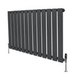 Platt enkelkolumnsradiator i antracitgrå med släta, vertikala lameller och ventiler, 600 mm x 910 mm, modern design