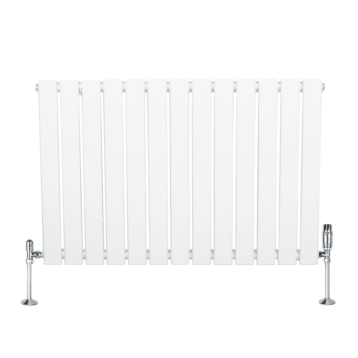 Platt enkelkolumnsradiator i vit färg med släta ytor och kromade ventiler, mått 600 mm x 910 mm, modern design