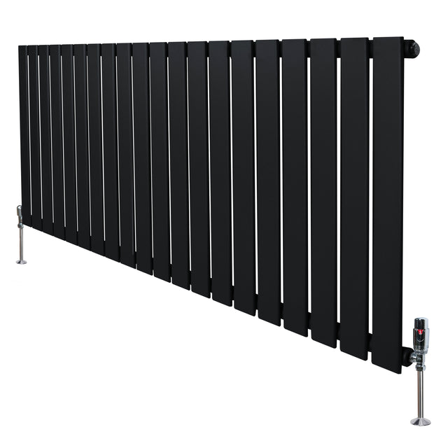 Svart platt enkelkolumnsradiator med ventiler, 600 mm x 1400 mm, med släta, vertikala lameller och stabila fötter
