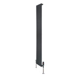 Platt enkelkolumnsradiator i antracitgrå, 1600 mm x 280 mm, med släta ytor och ventiler för effektiv värmefördelning