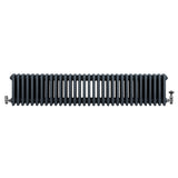 Traditionell antracitgrå 4-kolonnsradiator i metall med släta ytor och synliga ventiler, mått 300 x 1505 mm