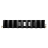 Svart traditionell 4-kolonnsradiator med glänsande yta och ventiler, mått 300 x 1505 mm, perfekt för värme och stil
