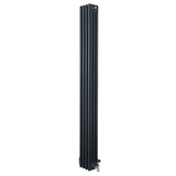 Traditionell 4-kolonnsradiator i antracitgrå, 1800 x 200 mm, med släta ytor och vertikala ribbor för effektiv värmeöverföring