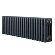 Traditionell 4-kolonnsradiator i antracit, 300 x 1010 mm, med släta ytor och en robust, klassisk design för effektiv värme
