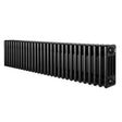 Traditionell svart 4-kolonnsradiator med släta, glänsande ytor och en lång, smal design, perfekt för värme och stil