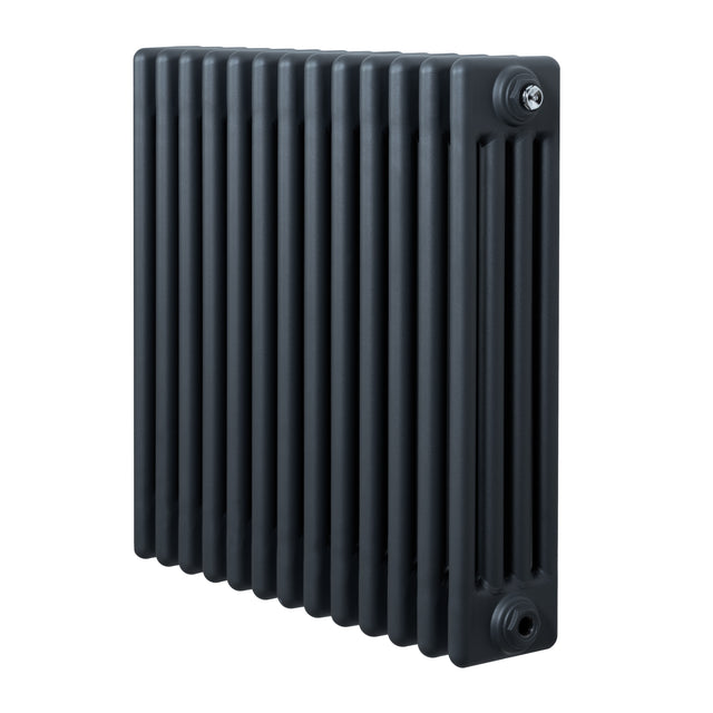 Traditionell 4-kolonnsradiator i antracitgrå, med släta ytor och rektangulära kolonner, perfekt för värme och stil