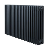 Traditionell 4-kolonnsradiator i antracitgrå, med släta ytor och vertikala ribbor, mått 600 x 1010 mm, stilren design