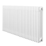 Traditionell vit 4-kolonnsradiator i stål, 600 x 1190 mm, med släta ytor och tydliga vertikala ribbor för effektiv värmeöverföring