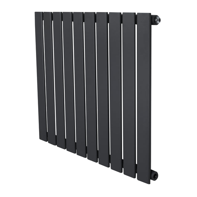 Platt enkelpelarradiator i antracitgrå, 600 x 700 mm, med släta, vertikala lameller och en modern, minimalistisk design