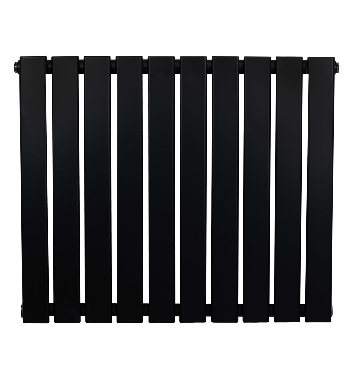 Svart platt enkelpelarradiator med sju vertikala ribbor, 600 x 700 mm, elegant design och slät yta för modern inredning