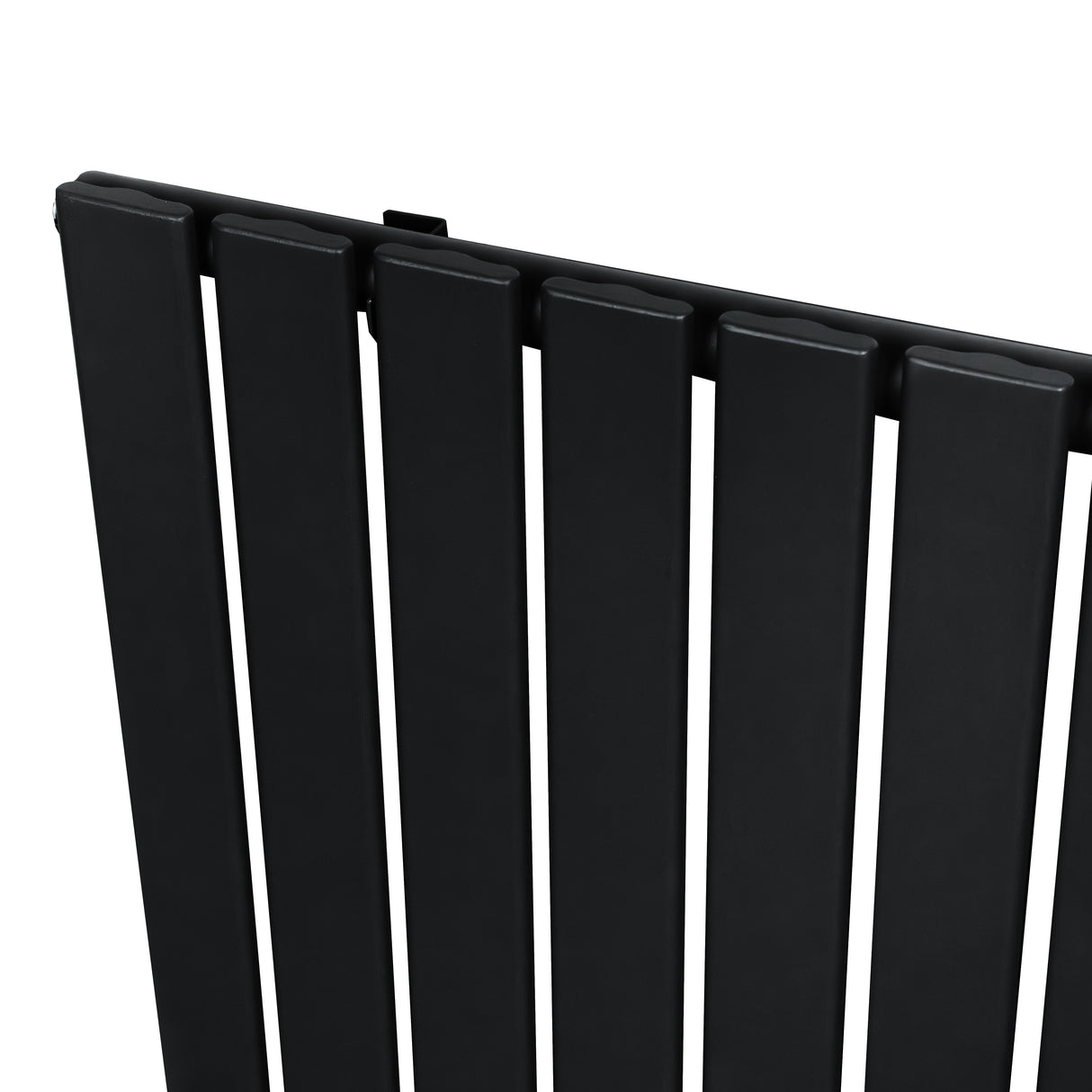Svart platt enkelpelarradiator med släta, vertikala lameller, mått 600 x 910 mm, perfekt för modern inredning