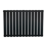 Svart platt enkelpelarradiator med släta, vertikala ribbor, mått 600 x 910 mm, perfekt för modern inredning och effektiv uppvärmning