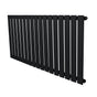 Svart platt enkelpelarradiator med släta, vertikala ribbor, mått 600 x 1190 mm, perfekt för modern inredning och effektiv uppvärmning