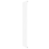 Platt enkelpelarradiator i vit färg, 1600 x 280 mm, med släta ytor och stilren design, perfekt för moderna inredningar