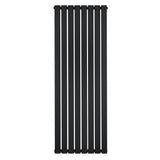 Svart platt enkelpelarradiator med vertikala ribbor, mått 1600 x 560 mm, elegant design som passar moderna inredningar