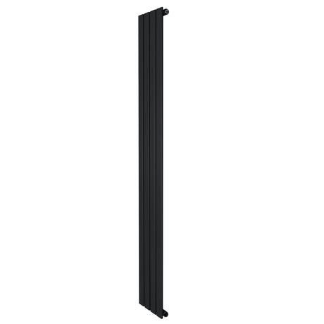 Svart platt enkelpelarradiator i metall, 1800 x 280 mm, med släta ytor och moderna linjer, perfekt för effektiv uppvärmning