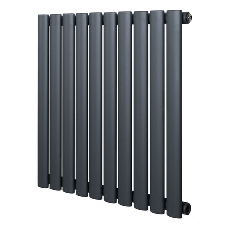 Oval enkelpelarradiator i antracitgrå, 600 x 600 mm, med släta, runda rör och modern, minimalistisk design för effektiv uppvärmning