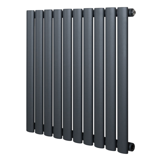 Oval enkelpelarradiator i antracitgrå, 600 x 600 mm, med släta, runda rör och modern, minimalistisk design för effektiv uppvärmning