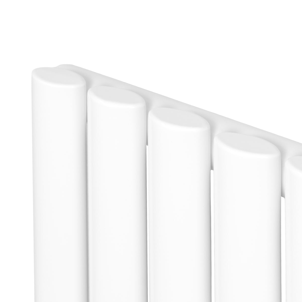 Oval enkelpelarradiator i vit färg, 600 x 600 mm, med släta, rundade sektioner och en modern, minimalistisk design