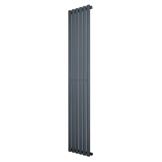 Oval enkelpelarradiator i antracitgrå, 1800 x 360 mm, med släta ytor och en modern, stilren design som passar i alla rum