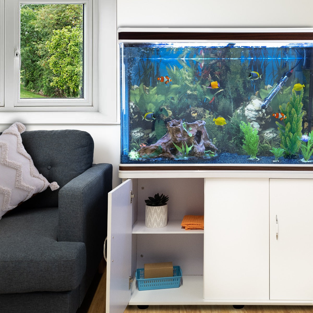Akvarium med Vitt Skåp & Blå Sand